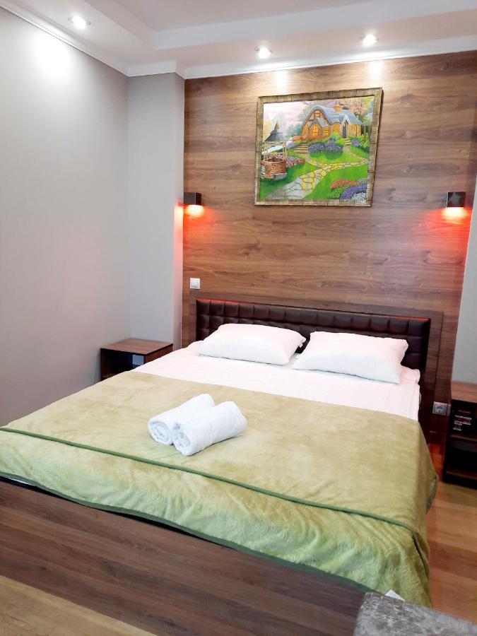 Исы Байзакова 133 Apartment พาฟโลดาร์ ภายนอก รูปภาพ